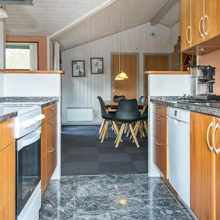 Three-bedroom Holiday In Juelsminde 9 *