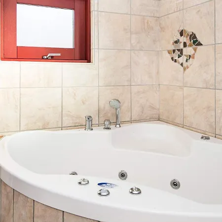 펜션 Three-bedroom Holiday In Juelsminde 9