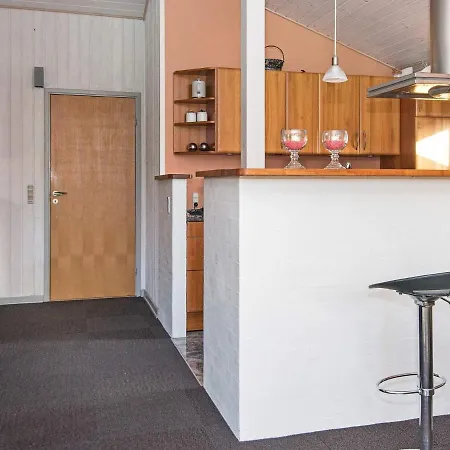 Three-bedroom Holiday In Juelsminde 9 *