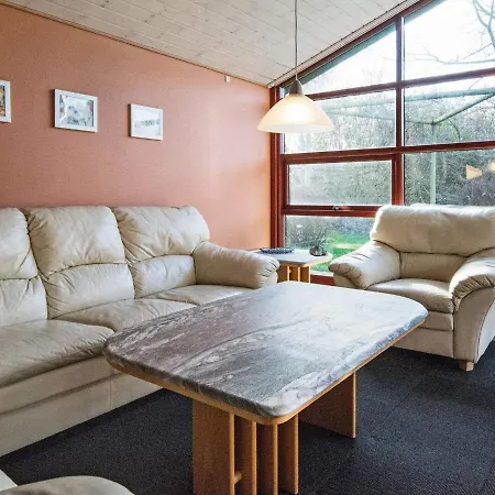 Three-bedroom Holiday In Juelsminde 9 *